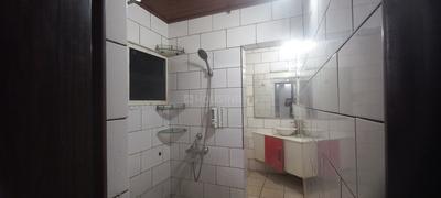 Bathroom Image of 930 Sq.ft 2 BHK Apartment / Flat for sale in Kakkanad Kochi for Rs. 3000000