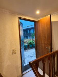Bedroom Image of 3000 Sq.ft 4 BHK Builder Floor for rent in Defence Colony New Delhi for Rs. 350000