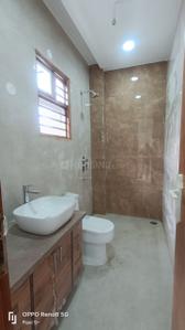 Bathroom Image of 950 Sq.ft 2 BHK Builder Floor for rent in Palam Vihar Gurgaon for Rs. 38000