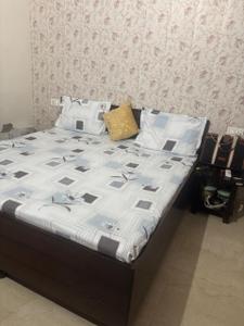 Bedroom Image of 1200 Sq.ft 3 BHK Apartment / Flat for rent in Chinar Apartments, Peer Muchalla Zirakpur for Rs. 10000