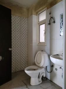 Common Bathroom Image of 1125 Sq.ft 2.5 BHK Apartment / Flat for sale in Today Ridge Residency, Sector 135 Noida for Rs. 7700000