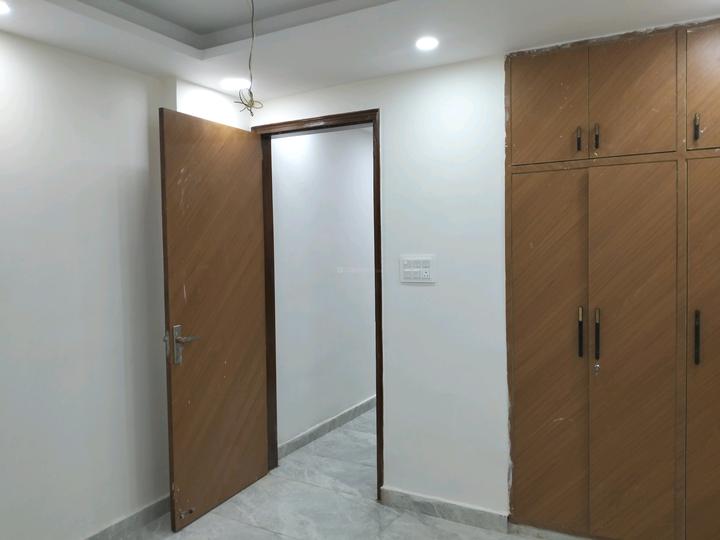 Block 8, Moti Nagar Bedroom 1