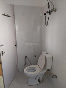 Bathroom Image of 600 Sq.ft 1 RK Independent House for rent in Chittaranjan Park New Delhi for Rs. 25000