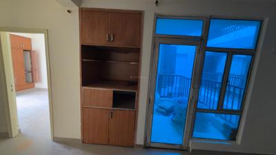 Living Room Image of 1050 Sq.ft 2 BHK Apartment / Flat for rent in Gaurs Gaur Global Village, Crossings Republik Ghaziabad for Rs. 18000