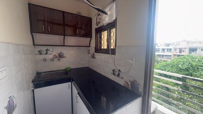 Kitchen Image of 650 Sq.ft 1 BHK Independent House for rent in Patel Nagar New Delhi for Rs. 20000