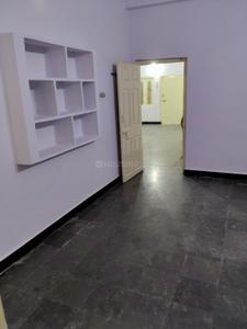 Bedroom Image of 1300 Sq.ft 2.5 BHK Builder Floor for rent in Humayun Nagar Hyderabad for Rs. 17000