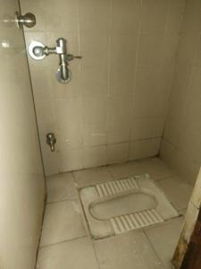Common Bathroom Image of 650 Sq.ft 1 BHK Apartment / Flat for sale in Magarpatta Heliconia, Hadapsar Pune for Rs. 7200000