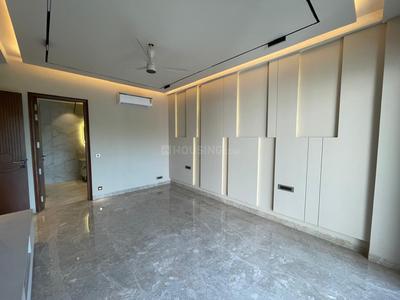 Bedroom Image of 2520 Sq.ft 4 BHK Builder Floor for sale in Punjabi Bagh New Delhi for Rs. 61500000
