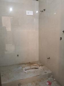 Common Bathroom Image of 850 Sq.ft 2 BHK Apartment / Flat for sale in Shalimar Garden Ghaziabad for Rs. 5450000