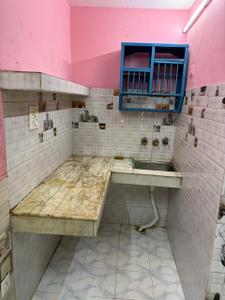 Kitchen Image of 350 Sq.ft 1 RK Studio for rent in Varun Enclave, Sector 28 Noida for Rs. 13525