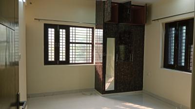 Bedroom Image of 1100 Sq.ft 2 BHK Builder Floor for rent in Janakpuri New Delhi for Rs. 35450