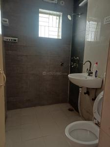 Bathroom Image of 1200 Sq.ft 2.5 BHK Builder Floor for rent in Sector 12 Noida for Rs. 25000