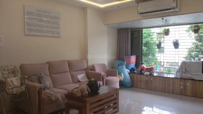 Living Room Image of 900 Sq.ft 2 BHK Apartment / Flat for sale in Nirman Kutir, Andheri West Mumbai for Rs. 27500000