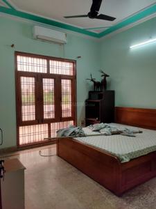 Bedroom Image of 3500 Sq.ft 3 BHK Builder Floor for rent in Gomti Nagar Lucknow for Rs. 45000