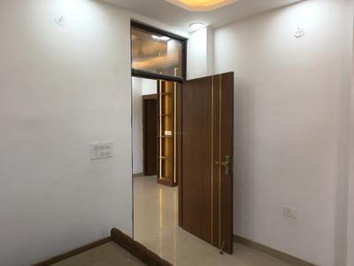 Bedroom Image of 1250 Sq.ft 2 BHK Builder Floor for sale in Indirapuram Ghaziabad for Rs. 7000000