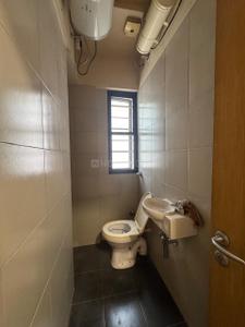 Bathroom Image of 5000 Sq.ft 5 BHK Apartment / Flat for rent in Koregaon Park Pune for Rs. 325000