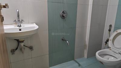 Image of 1051 Sq.ft 2 BHK Apartment / Flat for rent in Rashi Tower, Goregaon East, Mumbai for Rs. 65000