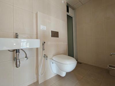 Bathroom Image of 550 Sq.ft 1 BHK Apartment / Flat for rent in Puraniks Rumahbali Phase 2, Thane West Thane for Rs. 17542