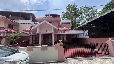 Image of 2300 Sq.ft 3 BHK Villa for sale in Eroor, Kochi for Rs. 16000000