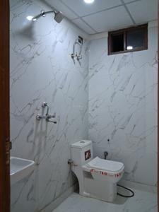 Common Bathroom Image of 1500 Sq.ft 3 BHK Apartment / Flat for sale in SAP Rise Residency, Sector 73 Noida for Rs. 5899999
