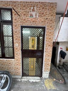Kitchen Image of 400 Sq.ft 2 BHK Builder Floor for sale in Shalimar Bagh New Delhi for Rs. 3500000
