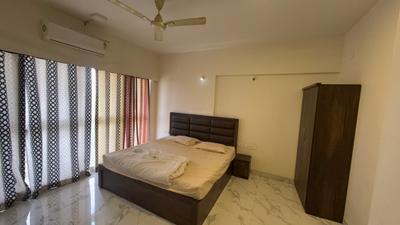Bedroom Image of 1350 Sq.ft 3 BHK Apartment / Flat for rent in Raheja Ridgewood, Goregaon East Mumbai for Rs. 130000