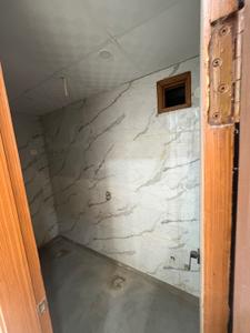 Bathroom Image of 1650 Sq.ft 3 BHK Apartment / Flat for sale in Sector 76 Noida for Rs. 7700000