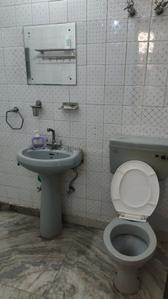 Image of 1552 Sq.ft 2 BHK Builder Floor for rent in Sector 40, Gurgaon for Rs. 33000