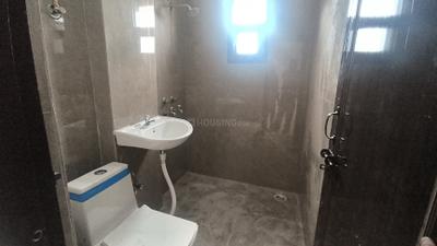 Bathroom Image of 500 Sq.ft 1 BHK Independent House for rent in Mayur Vihar Phase 1 New Delhi for Rs. 16000