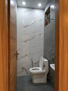 Common Bathroom Image of 1350 Sq.ft 3 BHK Builder Floor for sale in Indirapuram Ghaziabad for Rs. 10500000