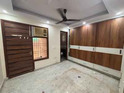 Bedroom Image of 1000 Sq.ft 2 BHK Builder Floor for sale in Ramesh Nagar New Delhi for Rs. 14500000