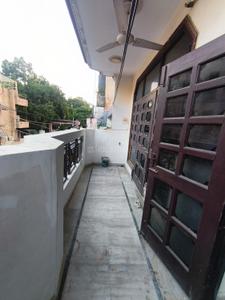 Balcony Image of 1800 Sq.ft 3 BHK Builder Floor for rent in Janakpuri New Delhi for Rs. 38000