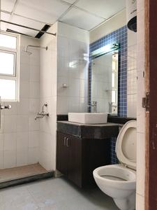 Common Bathroom Image of 1270 Sq.ft 2 BHK Apartment / Flat for sale in Bestech Park View Residency, Palam Vihar Gurgaon for Rs. 18000000