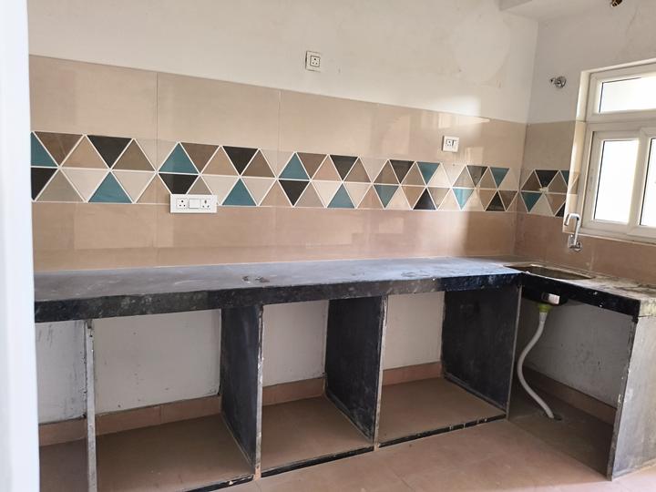 Manor Priva Main Image 1