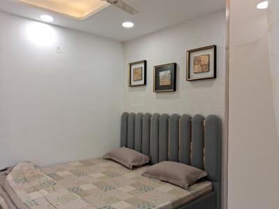 Bedroom Image of 900 Sq.ft 3 BHK Builder Floor for sale in Dwarka Mor New Delhi for Rs. 5000000