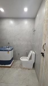 Bathroom Image of 400 Sq.ft 1 BHK Apartment / Flat for rent in Pitampura New Delhi for Rs. 19900