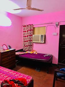 Bedroom Image of Pg in Sector 15, Noida