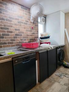 Drying Area Image of 2340 Sq.ft 4 BHK Apartment / Flat for sale in Express Enclave, Andheri East Mumbai for Rs. 65100000