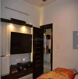 Bedroom Image of 1800 Sq.ft 3 BHK Builder Floor for sale in Paschim Vihar New Delhi for Rs. 29100000