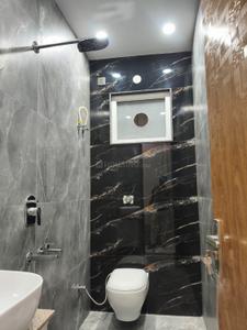 Bathroom Image of 900 Sq.ft 3 BHK Builder Floor for rent in Nawada New Delhi for Rs. 25000
