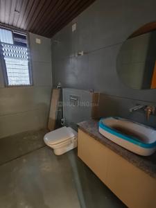 Bathroom Image of 3300 Sq.ft 4 BHK Apartment / Flat for rent in New Gotri Vadodara for Rs. 56000