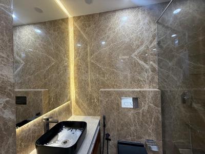 Bathroom Image of 2700 Sq.ft 4 BHK Builder Floor for rent in Swaraj Homes C Block RWA Kailash Colony, Greater Kailash I New Delhi for Rs. 235000