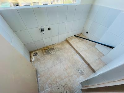 Bathroom Image of 1234 Sq.ft 2 BHK Apartment / Flat for rent in Prahlad Nagar Ahmedabad for Rs. 25000