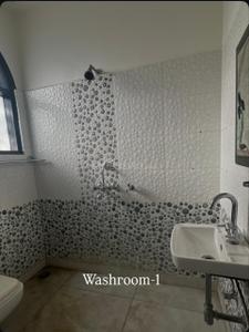 Bathroom Image of 2000 Sq.ft 1 BHK Independent House for rent in Sector 21 Panchkula for Rs. 17000