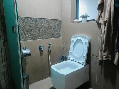 Image of 1000 Sq.ft 2 BHK Apartment / Flat for sale in Veena Saaz, Kandivali East, Mumbai for Rs. 24000000
