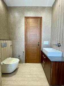 Bathroom Image of 3250 Sq.ft 4 BHK Apartment / Flat for sale in DLF The Valley Central, Sector 3 Panchkula for Rs. 26499999