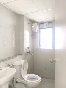 Common Bathroom Image of 658 Sq.ft 1 BHK Apartment / Flat for rent in Runwal Gardens Phase I, Dombivli East Thane for Rs. 12999