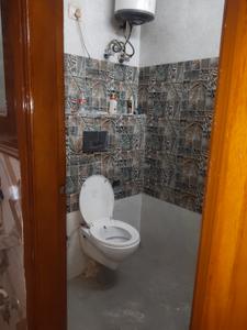 Image of 900 Sq.ft 3 BHK Builder Floor for rent in Dashrath Puri, New Delhi for Rs. 25000