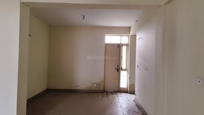 Bedroom Image of 2150 Sq.ft 3.5 BHK Apartment / Flat for sale in RAS Palm Residency, Sector 76 Faridabad for Rs. 10500000