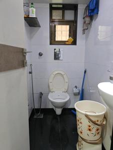 Common Bathroom Image of 576 Sq.ft 2 BHK Apartment / Flat for sale in Grant Road Mumbai for Rs. 15000000